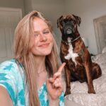 Mia Dinoto Instagram - That's my dog, not ashamed to carry his cross 🥰🙏🏼✝️