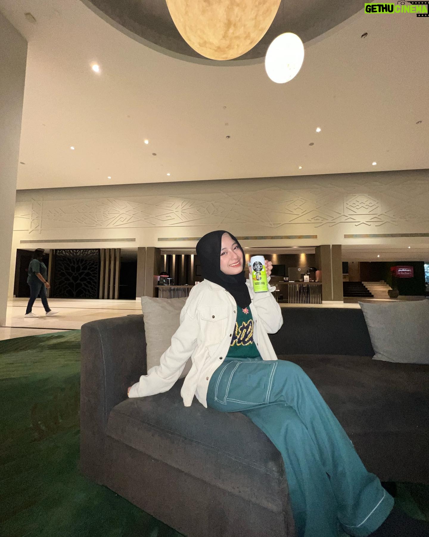 Mia Sara Nasuha Instagram - See u guys tonight loves π π€7pm π€Tea & Co Timesquare Miri Sarawak