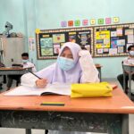 Mia Sara Nasuha Instagram - Kelas apa ni agak agak eh, stress betul muka 🥲 . . . #miasara #miasaranasuha