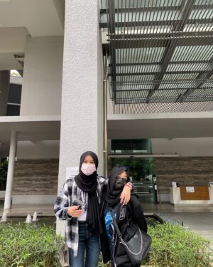 Mia Sara Nasuha Instagram - Reunion 🖤 @qistinanatisya 
.
.
.
#miasara
#miasaranasuha
#miayoutube