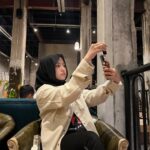 Mia Sara Nasuha Instagram – pov: You went to a cafe with me.. ☕️
.
.
.
#miasara
#miasaranasuha
#miayoutube