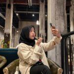 Mia Sara Nasuha Instagram – pov: You went to a cafe with me.. ☕️
.
.
.
#miasara
#miasaranasuha
#miayoutube