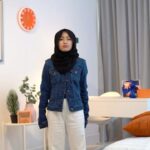 Mia Sara Nasuha Instagram – Bagaimana untuk menjaga penampilan dan kekal keyakinan sentiasa? 😜 Kalau korang nak tahu, dari dulu Mia memang pakai deodoran NIVEA je. And sekarang Mia pakai deodoran NIVEA Extra Bright C&E 🥳 Best gila tau sebab dia boleh cerahkan kulit bawah lengan dalam 5 hari ja! Senang ja untuk dapat kulit selembut sutera! Go try it now! 🤩😎

#myNIVEA #50XVitaminC #5XRadiance #BrighterSkinsIn5Days
@mynivea