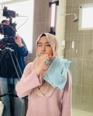 Mia Sara Nasuha Instagram - usual morning routine 😌
.
.
.
#miasara
#miasaranasuha
#miayoutube