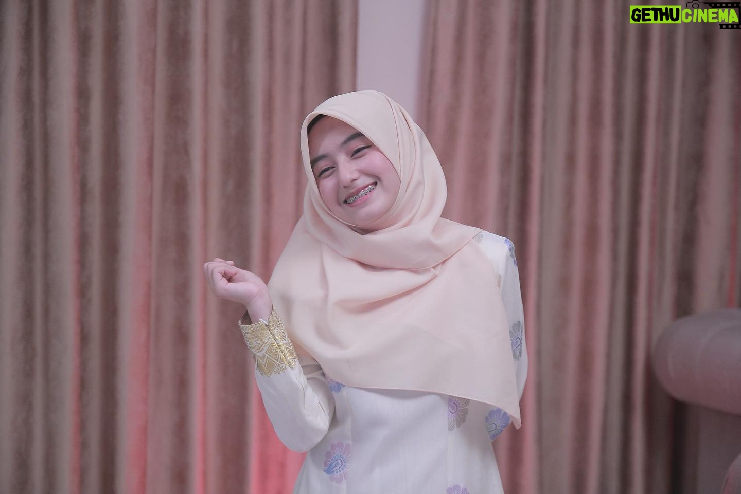 Mia Sara Nasuha Instagram - Korang dah beli baju raya? . . . #miasara #miasaranasuha #miayoutube