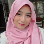 Mia Sara Nasuha Instagram - belum raya dah pakai baju raya ni macam mana ehhh