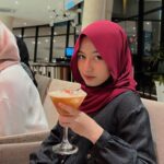 Mia Sara Nasuha Instagram - finally i'm not wearing black hijab 😙 . . . #miasara #miasaranasuha #miayoutube