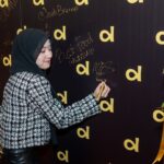 Mia Sara Nasuha Instagram - Experience your first premium rose themed bakery shop by dimsusu!its opened now at IOI City Mall,Putrajaya!! First time mia pergi rose themed bakery shop and it was so nice. thankyou @dimsusu.my for inviting me. #Dimsusu #DimsusuMY #PremiumRoseBakery #FirstInMalaysia
