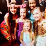 Mia Talerico Instagram - Flash back to the Kids Choice Awards and I took a photo with the Dance Moms girls and my mom and I had no idea who they were 😂 A few years later we binge watched all seasons @kenzie @maddieziegler @kendallvertes @niasioux @dancemomstv #smile #flashbackfriday #fbf #instagram #friday