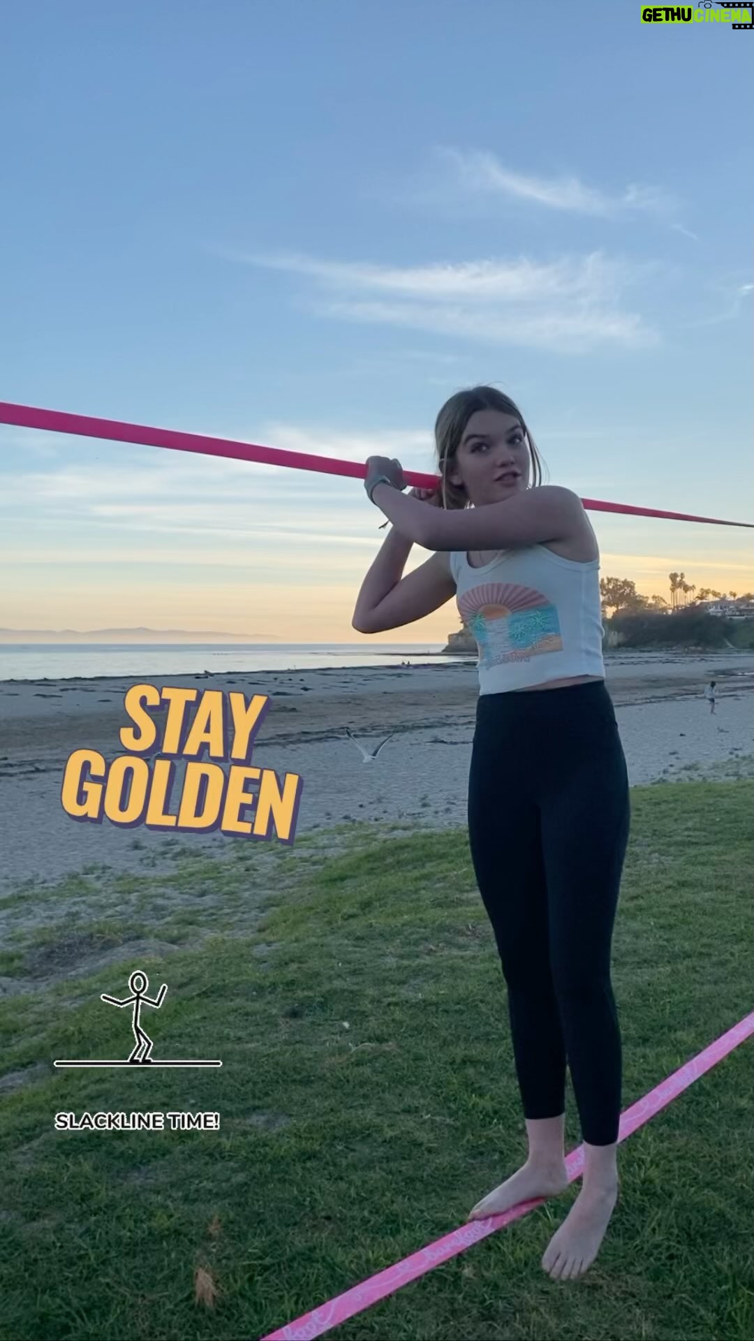 Mia Talerico Instagram - Good times #slackline #california #instagramreels #reelsinstagram #smile #beachlife #reels #winterincalifornia #golden