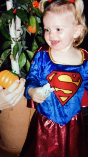 Mia Talerico Instagram - Lil Halloween Throwback #happyhalloween #supergirl #goodluckcharlie #throwback