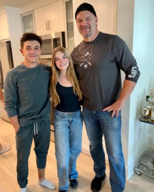 Mia Talerico Instagram - Had a blast making scampi with @bradley_s_perry12 and @ericallankramer 💛🍤Link in bio for full video #familyreunion #family #cooking #goodluckcharlie #duncanfamily #bobduncan #gabeduncan #charlieduncan