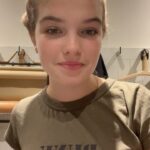 Mia Talerico Instagram - GRWM for an Italian dinner🤍🤍 I❤️NY so much!!! I’m never leaving😭#i❤️ny #nyc #timessquare #grwm #grwmreel #grwmmakeup