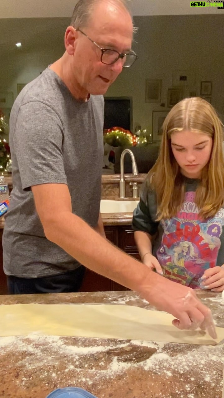 Mia Talerico Instagram - Christmas Eve with family ♥️💚#familytradition #ravioli #christmas #italian #happyholidays