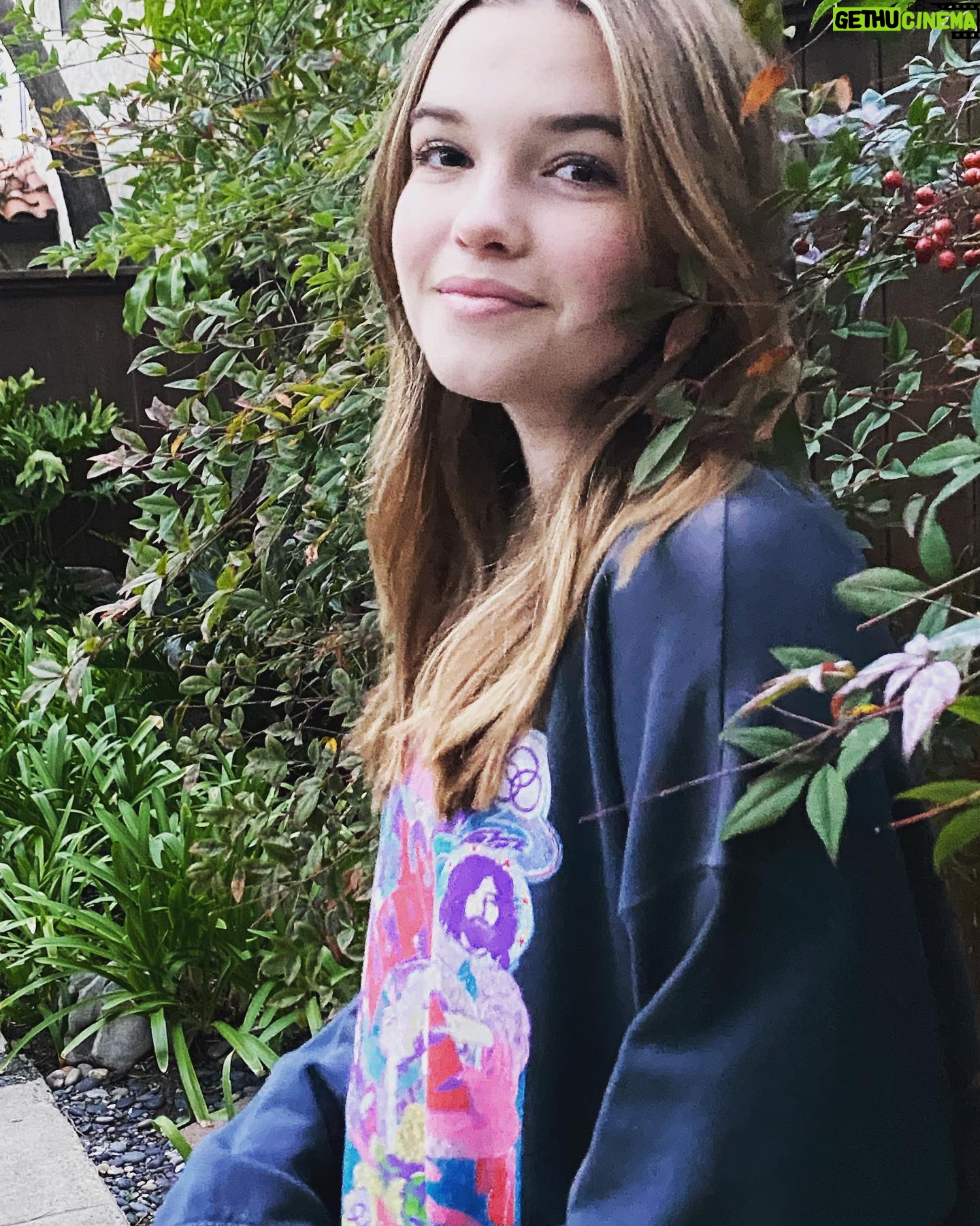 Mia Talerico Instagram - Currently loving this winter weather 🤍#californiawinter #foggyday #happyholidays #smile #longboarding