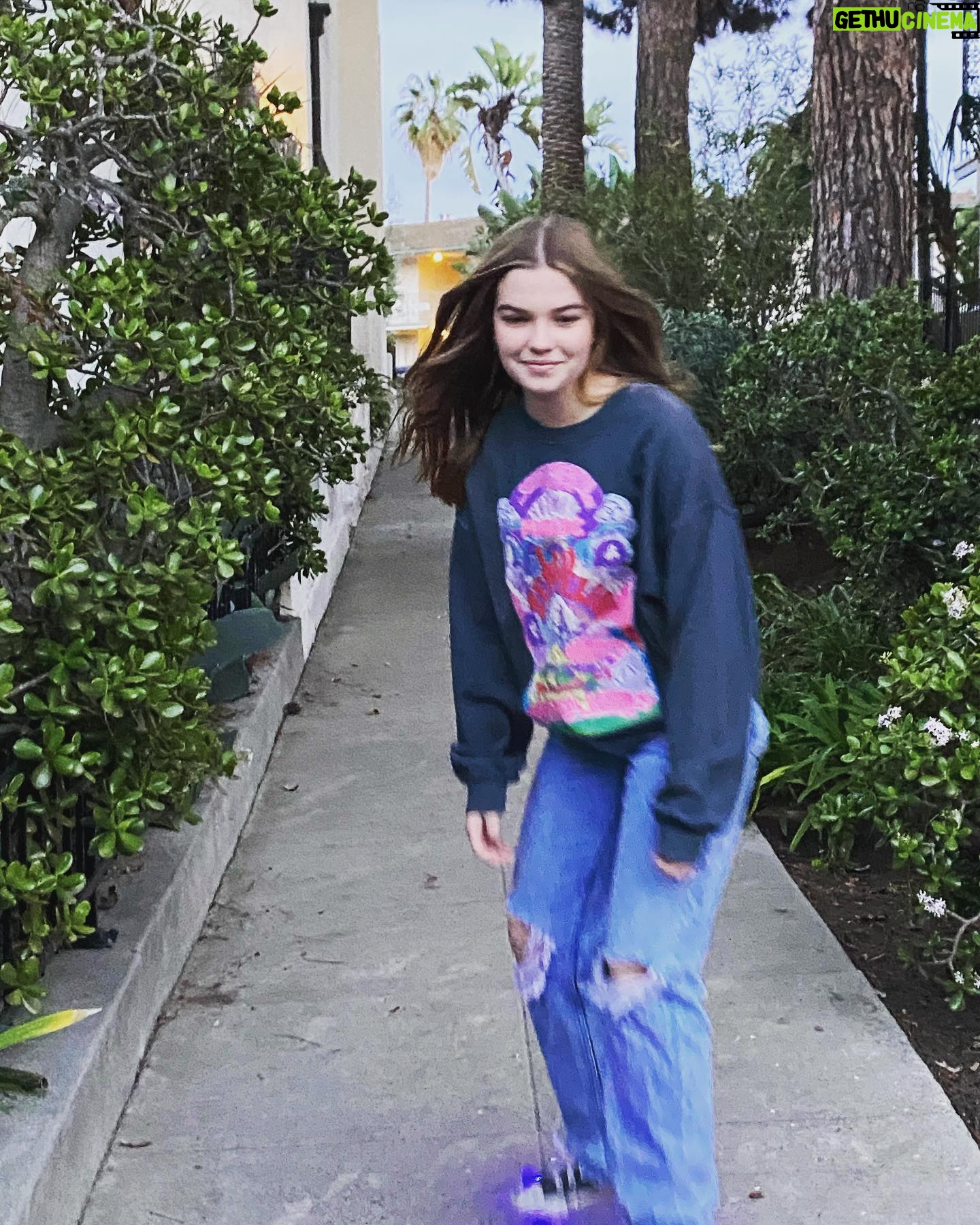 Mia Talerico Instagram - Currently loving this winter weather 🤍#californiawinter #foggyday #happyholidays #smile #longboarding
