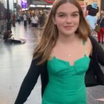 Mia Talerico Instagram - No place like Hollywood Boulevard💚#smile #1Up #redcarpetstyle #redcarpet #green #summerstyle @theparisberelc #premiere