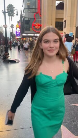 Mia Talerico Instagram - No place like Hollywood Boulevard💚#smile #1Up #redcarpetstyle #redcarpet #green #summerstyle @theparisberelc #premiere