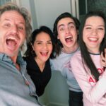 Mica Suárez Instagram - Y bueno, llegó el final de esta hermosa historia 😭❤️ •yo juro que sigo sin caer en todo lo que estoy viviendo, grabar esta tira fue de las cosas más lindas que me pasaron, y no solo porque estoy enamorada de mi trabajo si no por la GENTE con la que compartí esos momentos, desde mis compañeros de elenco, los directores, los técnicos, la gente de vestuario, de maquillaje, las coach! absolutamente TODOS, que equipo más lindo loco😭 (todos me tuvieron mucha paciencia y x eso tmb los amo :B JAJAJJJA) •Gracias a mis compas @franrizzaro @celinafont @facundoaranatagle por el aguante, aprendi muchísimo laburando con ustedes❤️ gracias a @telefe por confiar 😭❤️ gracias @diesanchez77 @veropelaccini por sus consejos en el set, los voy a tener presentes en cada laburo que tenga🙏🏻❤️ gracias a TODO el equipo por tratarme tan bien y ser tan buena onda siempre😭🙏🏻 no los etiqueto a todos xq termino el año que viene pero gracias inmensas a ellos tmb❤️ •y obviamente gracias a ustedes, por bancarme y acompañarme en este viaje tan lindo, vamos por mas ❤️😭