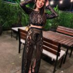 Mica Suárez Instagram - Pocas veces me van a ver así de elegante (? Jajaja • • • • 👗: @pupetete 💄: @soydanisuarez