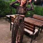 Mica Suárez Instagram - Pocas veces me van a ver así de elegante (? Jajaja • • • • 👗: @pupetete 💄: @soydanisuarez