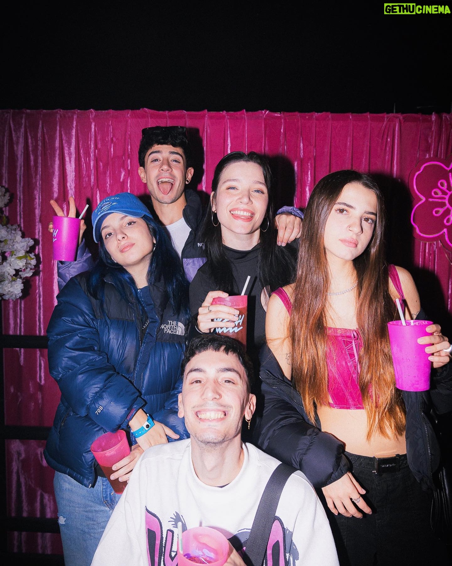 Mica Suárez Instagram - feli cumpleañito para mí en la fiesta mas linda 🎂💘🥺