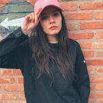 Mica Suárez Instagram - me gustan las gorras rosas🌸