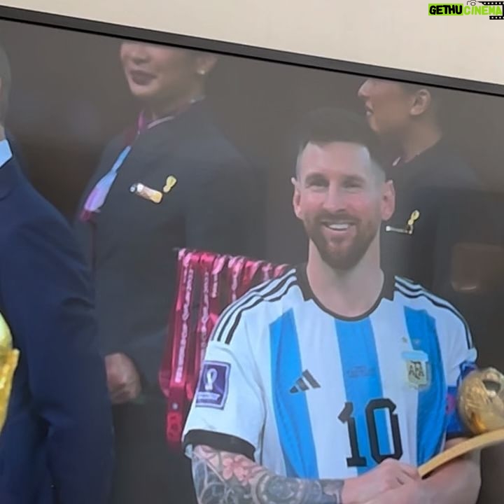 Mica Suárez Instagram - SOMOS CAMPEONES, ESTO ES HISTORICO, QUE HERMOSO SER ARGENTINA ❤️😭🇦🇷