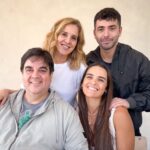 Micaela Vázquez Instagram - ¡Arrancamos a ensayar! Y eso es todo lo que podemos contarles por ahora 🤐 Muy pero muy pronto, vamos a poder ver en el @multiteatro Comafi a @carportaluppi , @micavazquezok @caseronazareno y @vivianaapuerta en una comedia que es una 💣