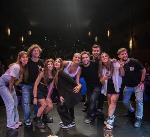 Micaela Vázquez Instagram - GRACIAS 🇺🇾 Que lindo sos, cuanto amor recibimos y que bien la pasamos!!! Alto trip, alto equipo. Los amo ❤️

📸 @nataliabjr @matiphoto__