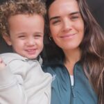 Micaela Vázquez Instagram - Finde con muchas cositas!!! 1: En casa con mi bb 2: Mamá y sisters 3: Primeros ensayos de “Jardines Salvajes” en el hermoso teatro Metropolitan 4: En la rural, feria del libro, acompañando a mi amigo @ramospatricio en la maravillosa presentación @constelacionesfamiliaresok 5: Siempre una pasada por la M da felicidad 😛 6: Viendo al rey en el teatro con el mejor equipo 🤍 Buenas noches!!! Que arranquen muy bien la semana!!!