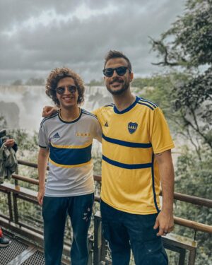 Micaela Vázquez Instagram - CATARATAS HAS TENIDO? 💘😍

Tremendo día en las Cataratas del Iguazú. Pasó de todo y lo vamos a contar mañana de 8 a 10hs por @luzutv ✨ #AntesQueNadie