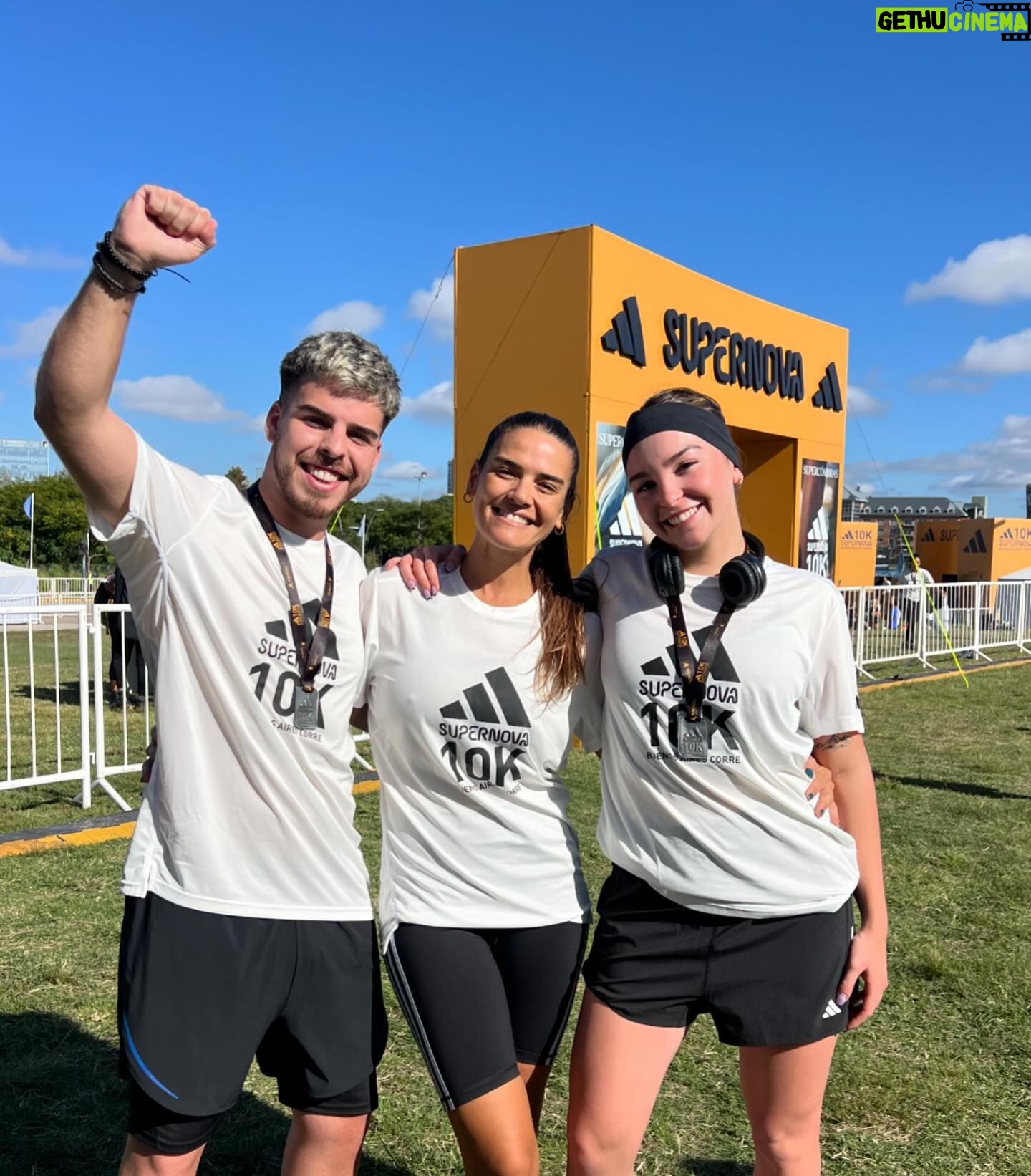 Micaela Vázquez Instagram - Domingo de running 😍❤️ ALTA CARRERA!!!! Felicitaciones @adidasar realmente fue hermoso el recorrido y toda la organización, fuimos muy felices!!!