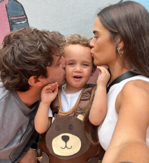 Micaela Vázquez Instagram - El día más esperado, el primer acto del jardín 🐻 
TE AMAMOS HIJO!!!!