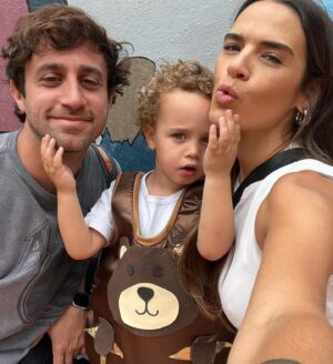Micaela Vázquez Instagram - El día más esperado, el primer acto del jardín 🐻 
TE AMAMOS HIJO!!!!