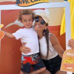 Micaela Vázquez Instagram - Estuvimos el finde pasando un día hermoso junto @mccainargentina Si vos también queres pasar un día a pura diversión y comerte unas 🍟 riquísimas anotá ➡️ Este es el último fin de semana de McCain en la Feliz, van a estar el sábado en La caseta y el domingo en Cabo Largo! Yo que vos no me lo pierdo 🥰