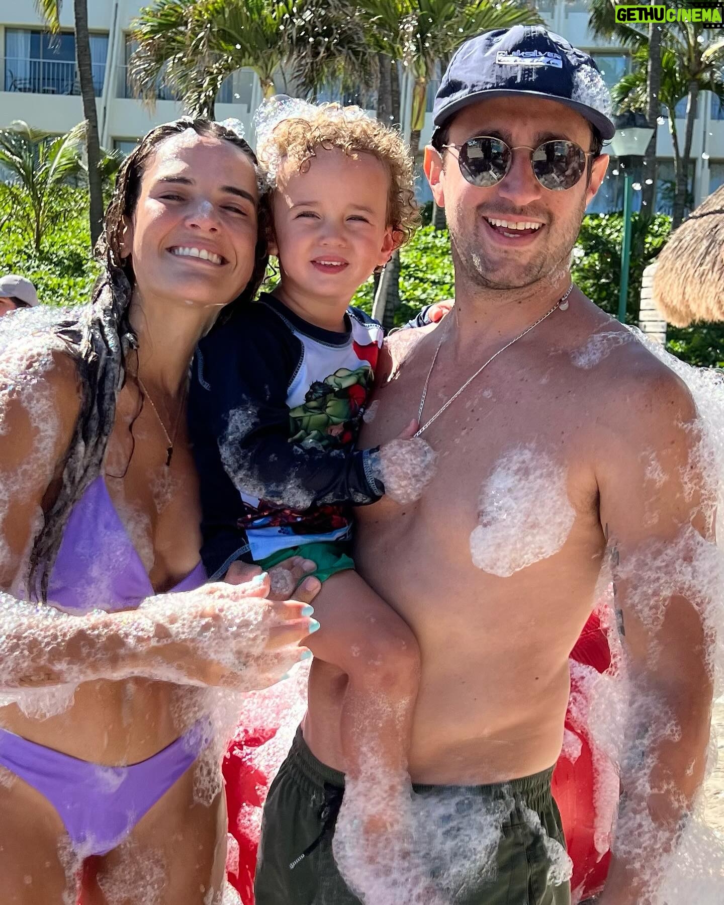 Micaela Vázquez Instagram - Felices 3 años a mi bebé ! Gracias por los mejores años de mi vida, seguí siempre así de feliz, libre, sonriente e inquieto por descubrir este mundo! Te amo con toda mi alma ❤️