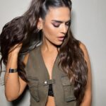 Micaela Vázquez Instagram – Este look 🔥🔥🔥
GRACIAS nuevamente @kativara por el amor y la paciencia para vestirme 🤍
Ese conjunto increíble es de @gtss_world y cómo siempre mis 👢 @rickysarkany 
Pelo y makeup con los mejores @mauromaxdebrito @delavegamakeup 
💍 @cuatromusas 
📸 @juanalantaron 

Les gustoooo??? Los leo 🙌