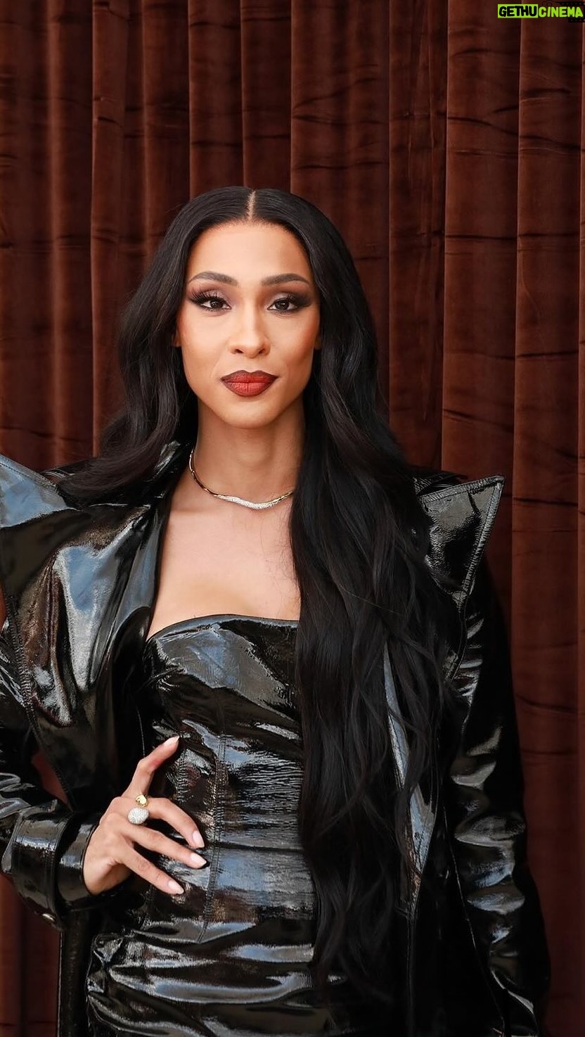 Michaela Jaé Rodriguez Instagram - It’s #MichaelaJaé to you. #Album dropping soon Singles, dropping sooner 😏. (turn your sound on for a lil preview 🤫) Glam. @barryleemoe @waymanandmicah @laquan_smith @danielcoronadobeauty @charlottetilbury @essence