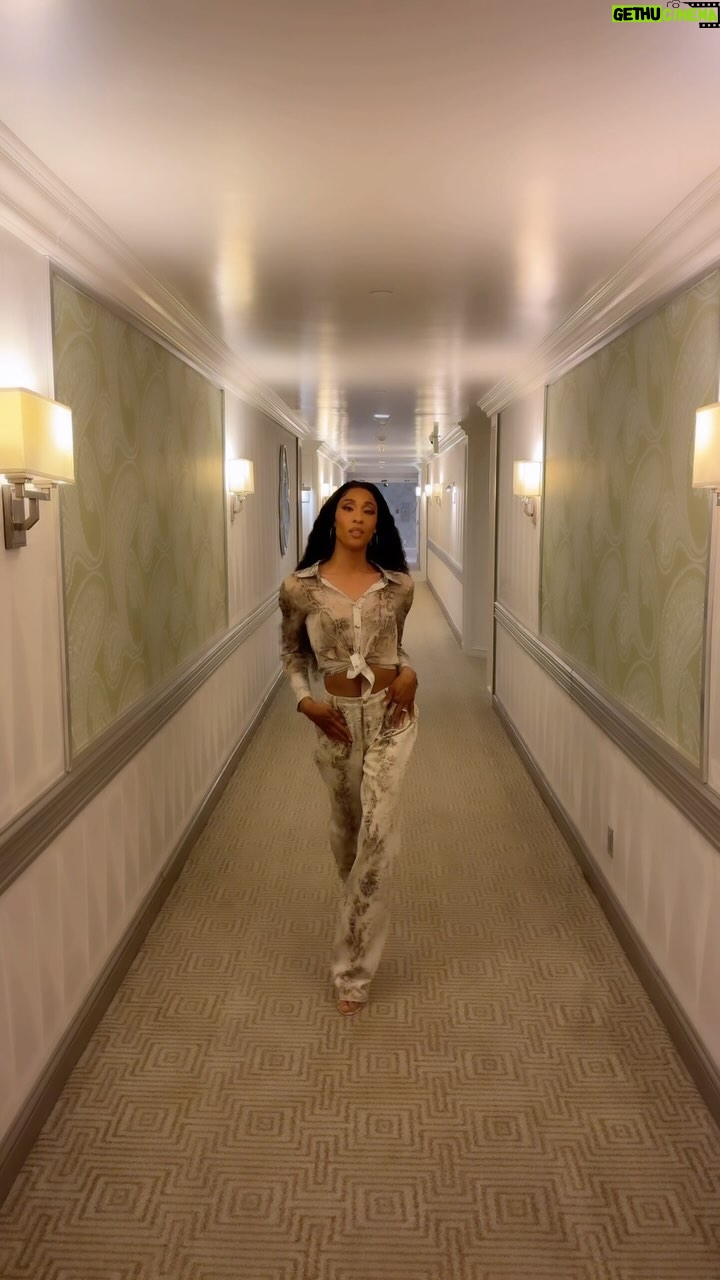 Michaela Jaé Rodriguez Instagram - You Ready 😏 I’m not playin with yall this year it’s #MichaelaJaè #TAKEOVER #LOOT season 2 @appletv April 3rd #AHSDelicate @hulu April 3rd @charlottetilbury beauty drop April 4th Lastly #Album dropping to soon for me to handle, and #Music much sooner UGH IM EXCITED !!!!! Are you!!!!!?!?!?! Glam: @robbyramsarran @barryleemoe @waymanandmicah
