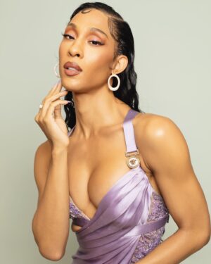 Michaela Jaé Rodriguez Instagram - A Night At The #AcademyMuseumGala

Hair: @tymwallacehair #TossedByTym
Style: @waymanandmicah 
Make Up: @BarriKing 
Dress:  @AtelierVersace
Jewelry : @kirstendrewjewelry 
Photo @jondailey_