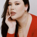 Michelle Carvalho Instagram - Always Smile 🫰🏻💫 @tousjewelry ❣️ #TOUSLovers #TOUSJewelry