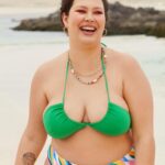 Michelle Carvalho Instagram - Un poquito de lo que fue la campaña para @hm en 2022 cual es tu favorita ? 💚