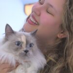 Michelle Carvalho Instagram - Atención a todos los amantes de los gatitos y perritos adorables! 😺🐾✨ Para celebrar el cierre de este #MesDelAnimal, estamos emocionados de presentarles nuestro concurso en colaboración con @mrs_carvalho para asegurarnos de que tus fieles compañeros tengan siempre lo mejor. 💛 ¡Prepárate! 🐱 ¡Porque 50 mascotas tendrán la suerte de llevarse a casa una increíble provisión de Animal Planet Nutribalance, el alimento perfecto que mantendrá a tus amigos peludos saludables y llenos de vitalidad. 🌟 Dale a tus compañeros felinos una experiencia deliciosa y nutritiva, porque no hay nada como el #AmorDeMascotas. ¿Cómo puedes participar? ¡Es muy fácil! ✨ Sigue a @animalplanetnutribalance y @mrs_carvalho ✨ Demuestra tu amor a tus mascotas. ✨ Comenta con un 💛 junto al nombre de tu minino participante y el emoji (🐶/🐱) que mejor lo describa ✨ Mantén tus ojos bien abiertos, ya que el próximo viernes 20/10 anunciaremos a los ganadores a través de las historias en @animalplanetnutribalance. ✨ Y si compartes este concurso en tus historias, ¡aún tendrás más posibilidades de ganar! Cuida la salud y el bienestar de tu fiel amigo felino mientras participas en esta emocionante oportunidad. ¡Vamos a mostrar esos ronroneos felices y saludables! 🌙🐾🐱 ¡Buena suerte a todos! 🍀🎁🐕🐈