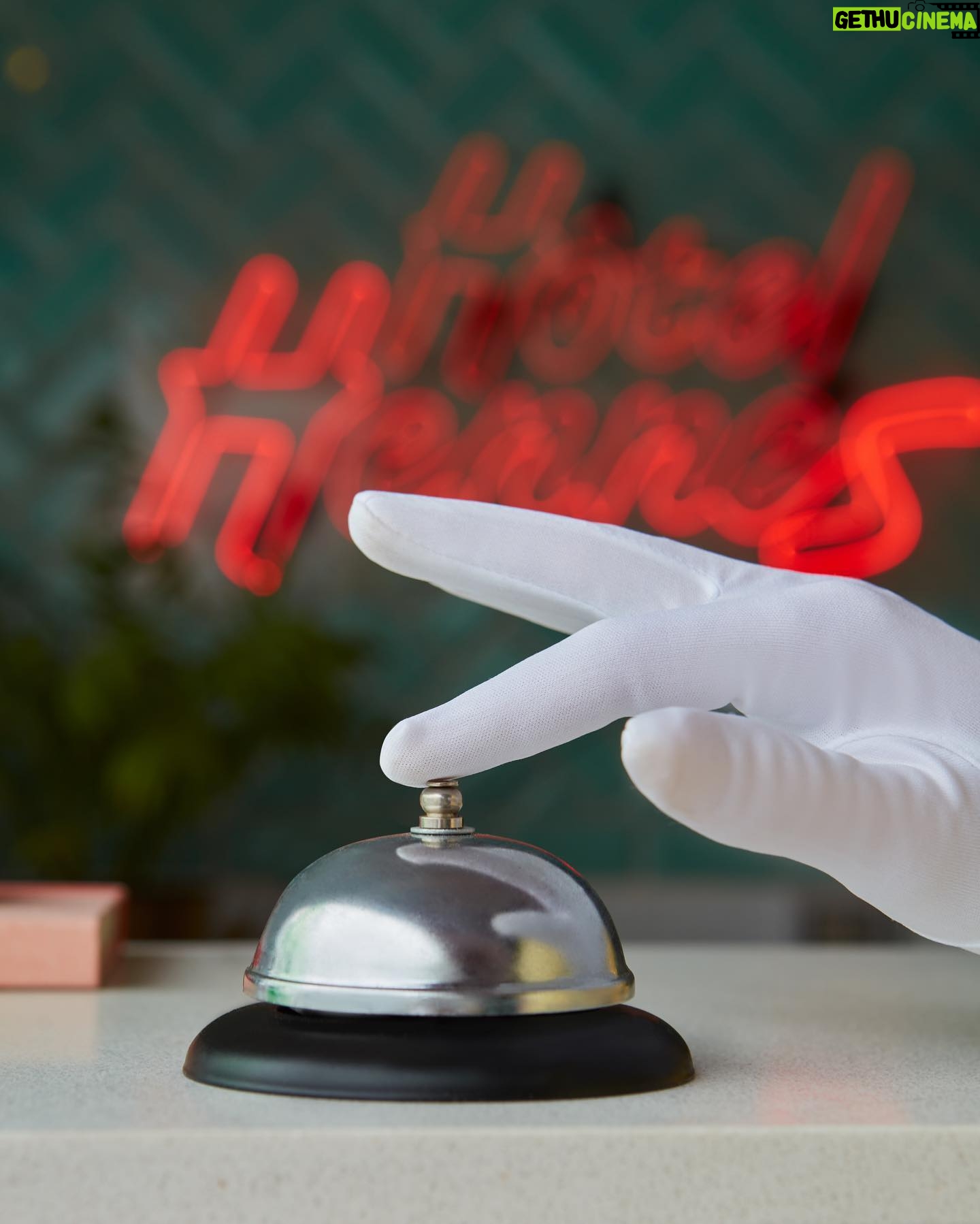 Michelle Carvalho Instagram - El Hotel Hennes x @hm por fin abrió sus puertas. ¿Ustedes ya hicieron su reservación? Yo si y les puedo decir que está lleno de sorpresas. 🎉 ¡Descubre más en tiendas H&M o en https://cl.hm.com .. Qué les pareció ? Estoy muy feliz & orgullosa de representar chile 🇨🇱 #HMChile #hotelhennes