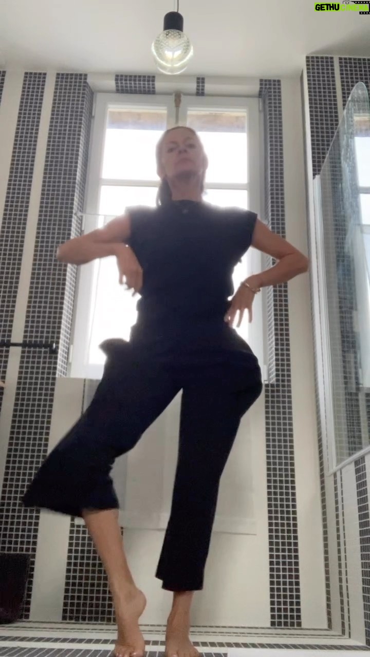 Michelle Gomez Instagram - I was literally just going to turn the bath on at my friends place when I came over all peculiar. This is what happens when the friend is @fawngalliinteriors and the apartment is #inparis🇫🇷 Inspired by todays performance Marion Motin… @operadeparis and always @la.horde whenever u need an old gal. I’m your gal.