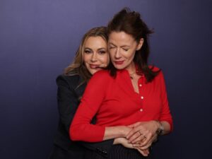 Michelle Gomez Instagram - Prom night never felt so good. Thank u @supanovaexpo for hosting me and this clown. Good times. Good people. Thoroughly charmed. Thank you all for coming out to see me. I’m always so blown away by your passion and creativity.
