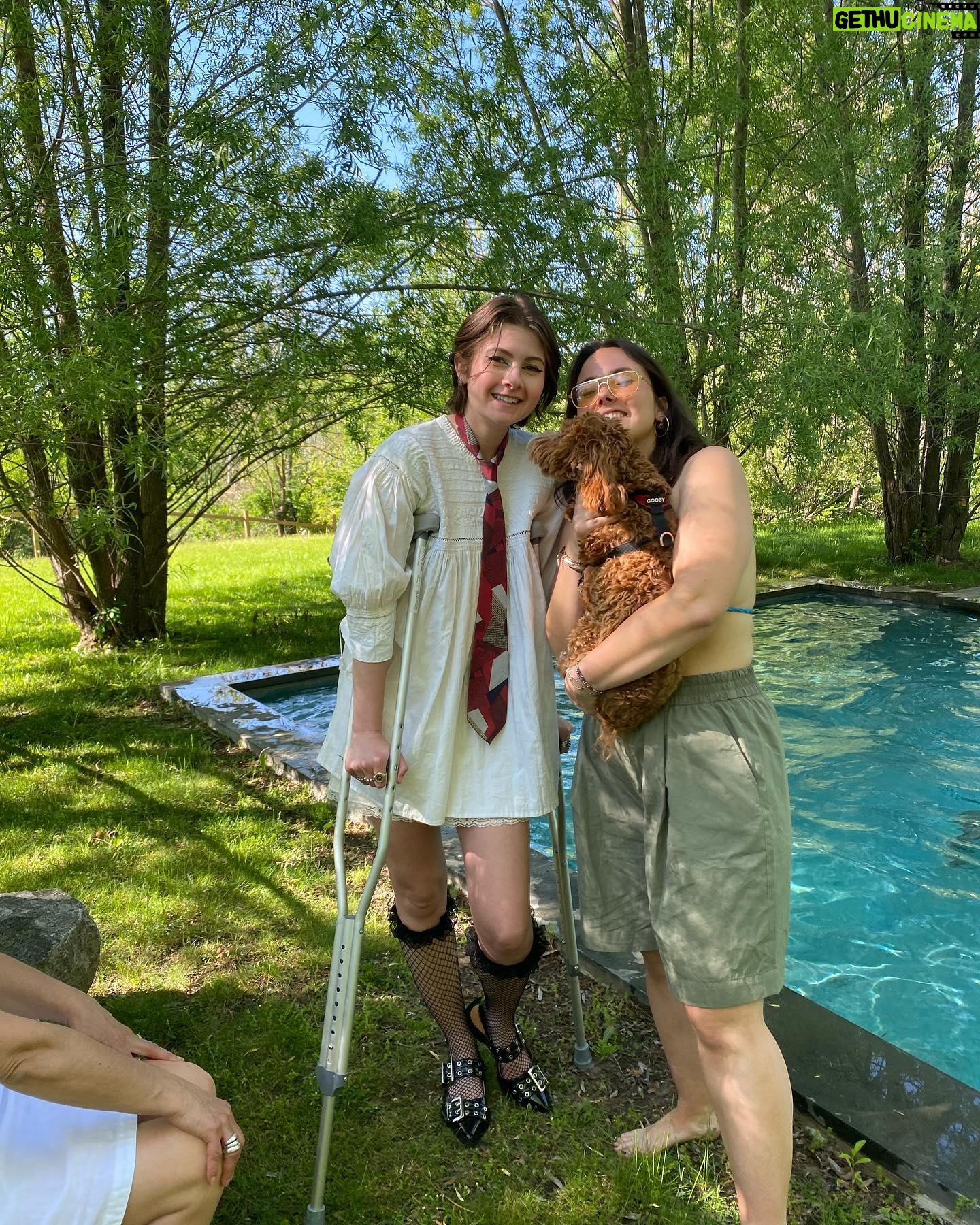 Michelle Gomez - 15.8K Likes - Ingredients for a perfect day = friends, cake, sunshine and love. #happybirthday @emmas.dilemma