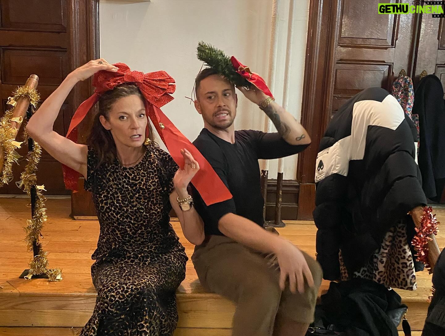 Michelle Gomez Instagram - Church never looked so good, all thanks to my dear friend #rachelcomey love that #bosslady. #merrychristmas