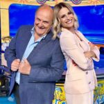 Michelle Hunziker Instagram – @therealhunzigram e @gerryscotti a zonzo negli studi di Striscia: cosa potrebbe andare storto?🤣😎👠

#Striscialanotizia #gerryscotti #michellehunziker